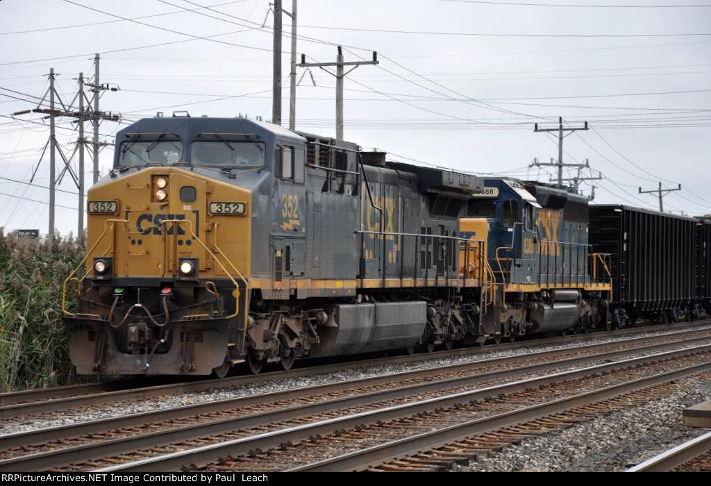 Westbound manifest enters Frontier Yard